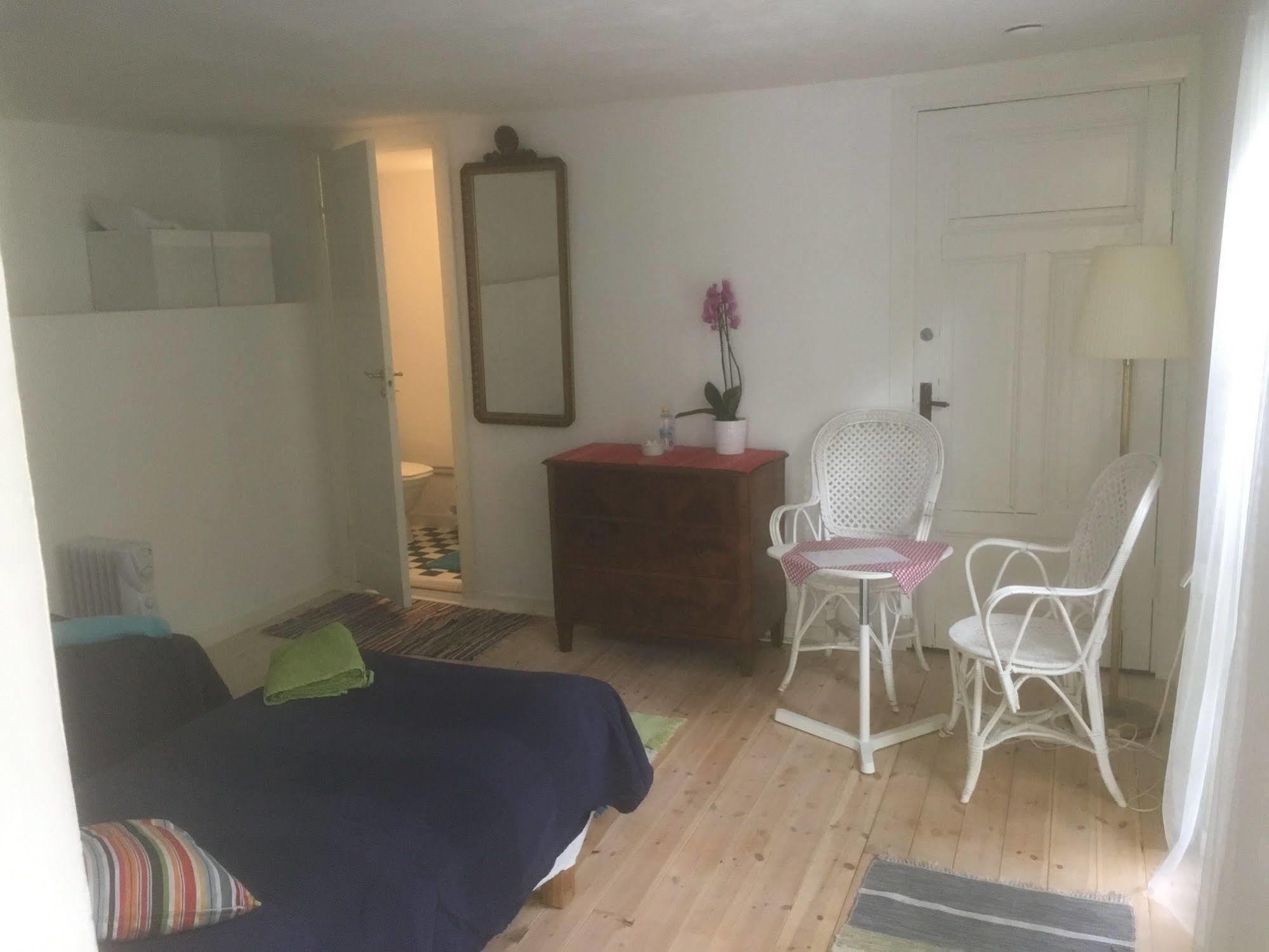 Stockholm B&B Cottage Nacka Exterior foto