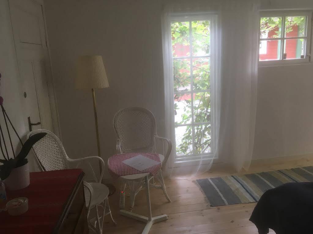 Stockholm B&B Cottage Nacka Exterior foto